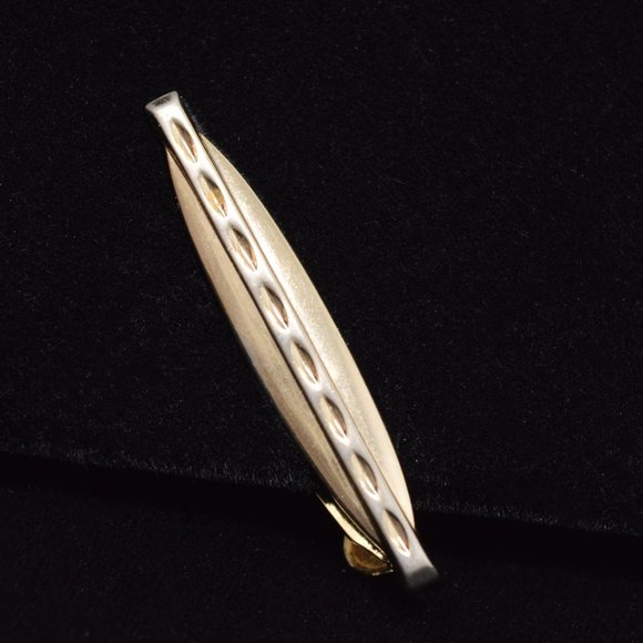 Vintage Hickok USA Tie Clip Bar Gold Tone Elegant Mid Century Modern Clasp - Picture 1 of 5